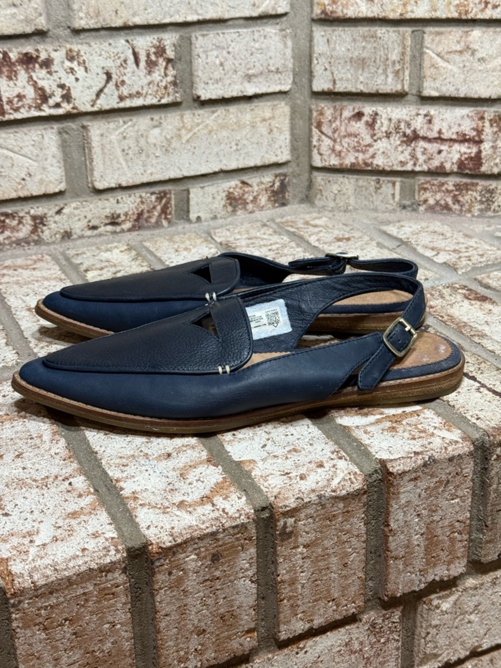 Sperry Women's Navy Pointed Slingback Flats with Cut Out Size 8.5 - Picture 4 of 12